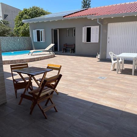 特拉曼达伊Casa Com Piscina Proxima Ao Mar别墅 外观 照片